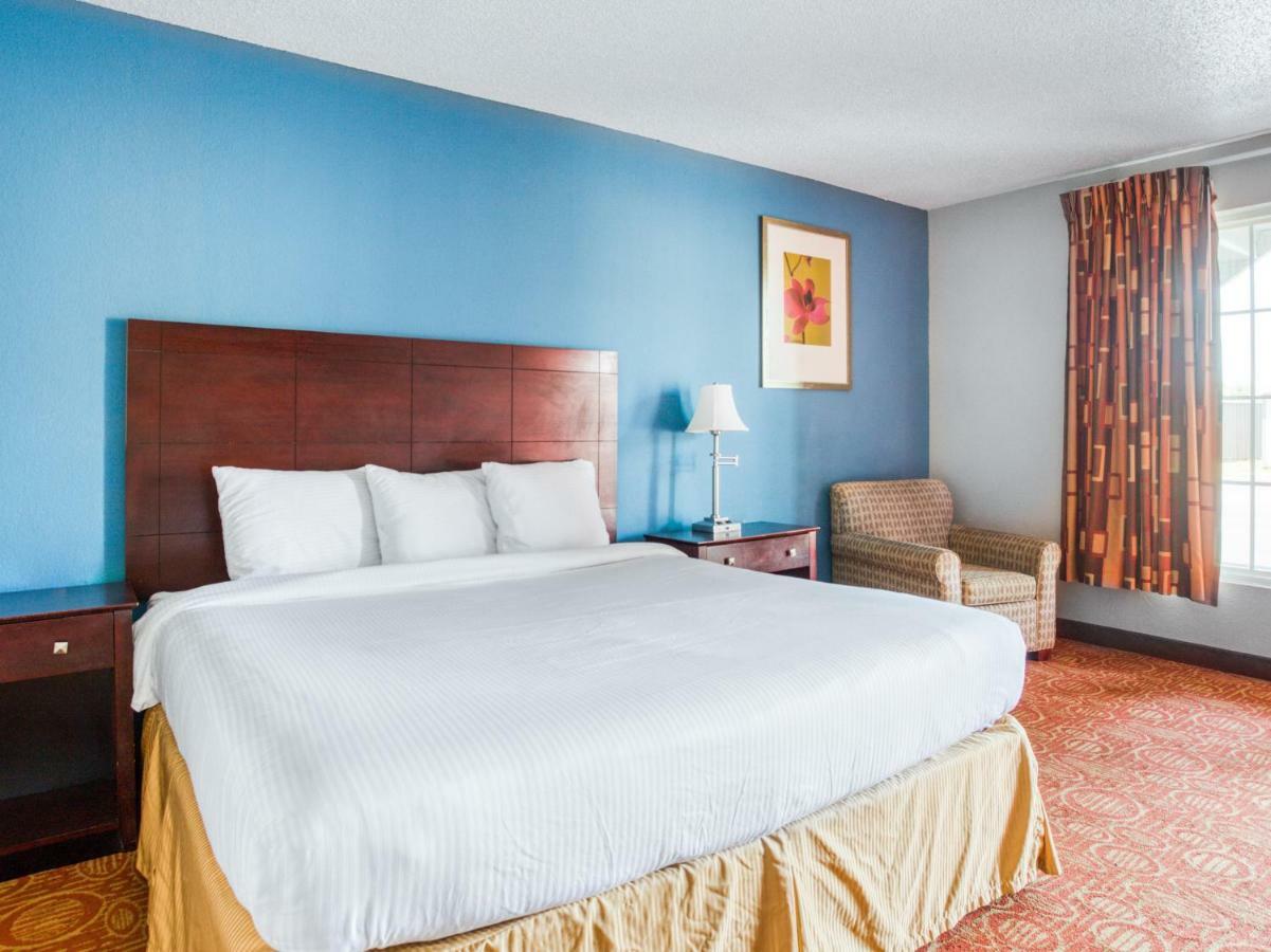 Oyo Hotel Augusta Downtown Room photo
